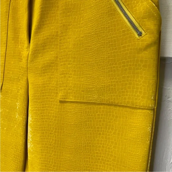 NWT Royalty By Maluma Yellow Croc Faux Leather Cropped Pants - Picture 5 of 6